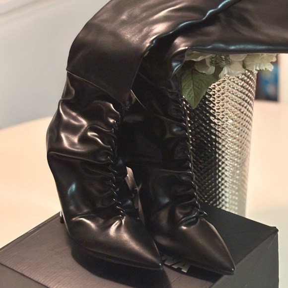 Fashion Nova Nadia Black Knee-High Women's Boots - Picture 5 of 5